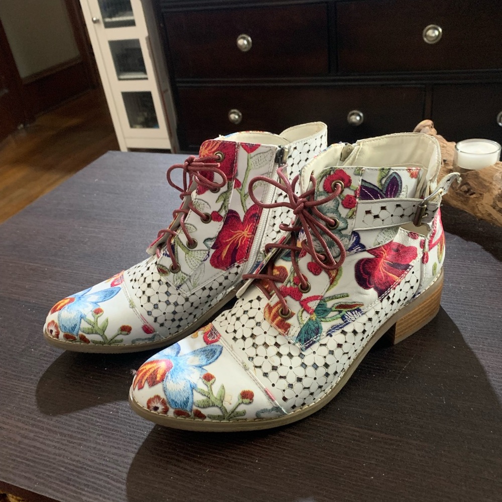 cool women’s booties
